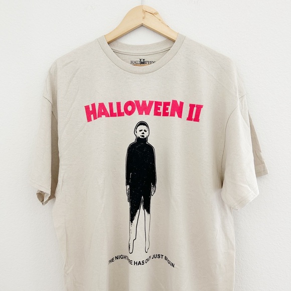 NEW Halloween II Michael Myers Graphic Tee - Picture 4 of 6